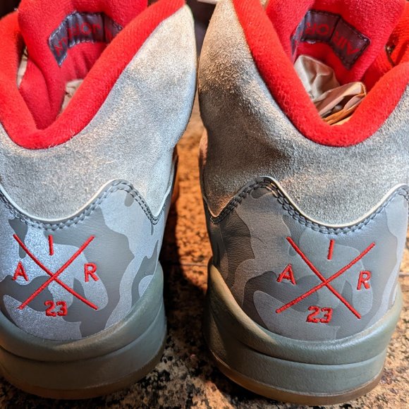 Nike Air Jordan Tennis Shoes - Picture 4 of 6